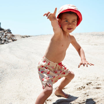 Jongen in zwemkleding
