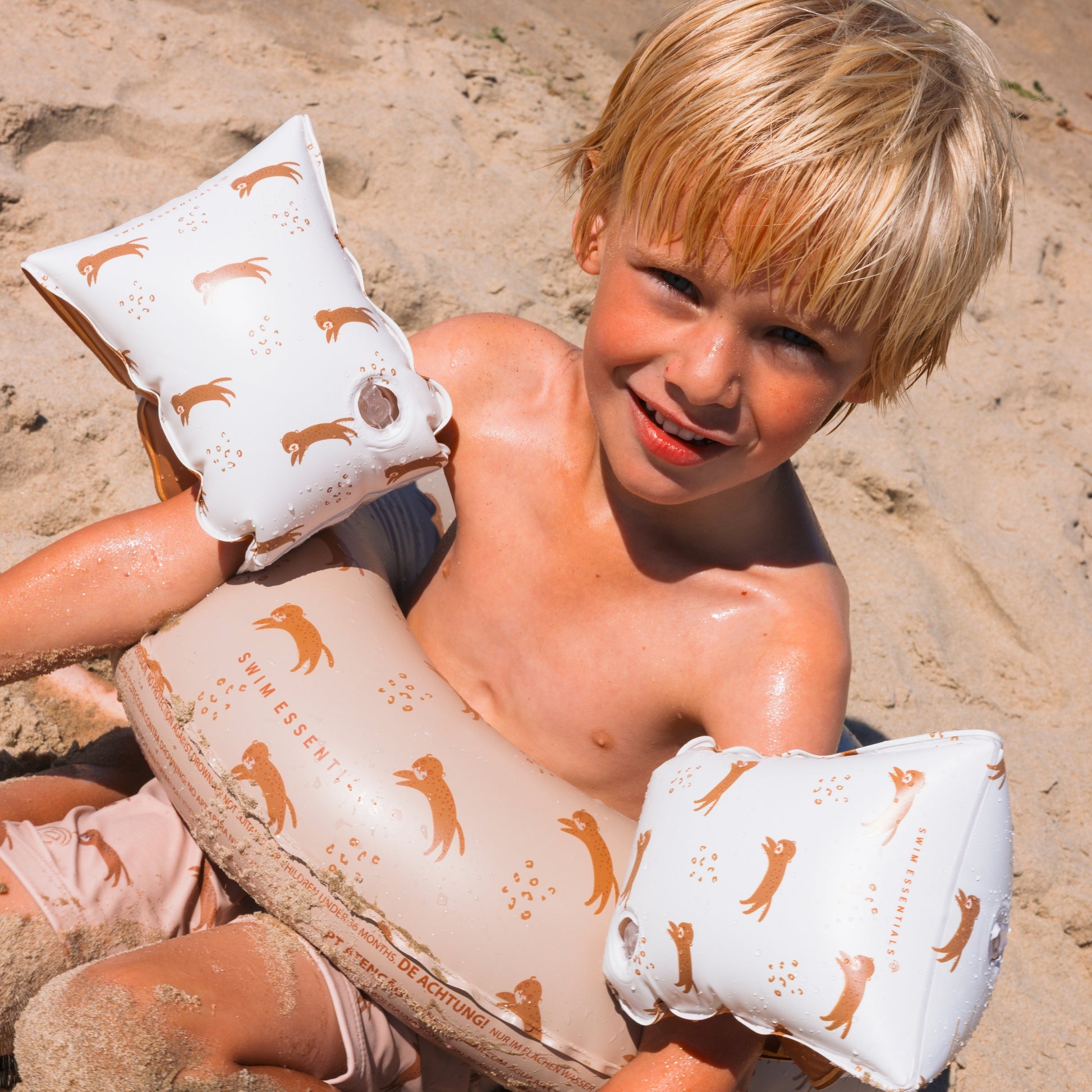swim-essentials-swim-armbands-roamer-leopard-wholesale-4