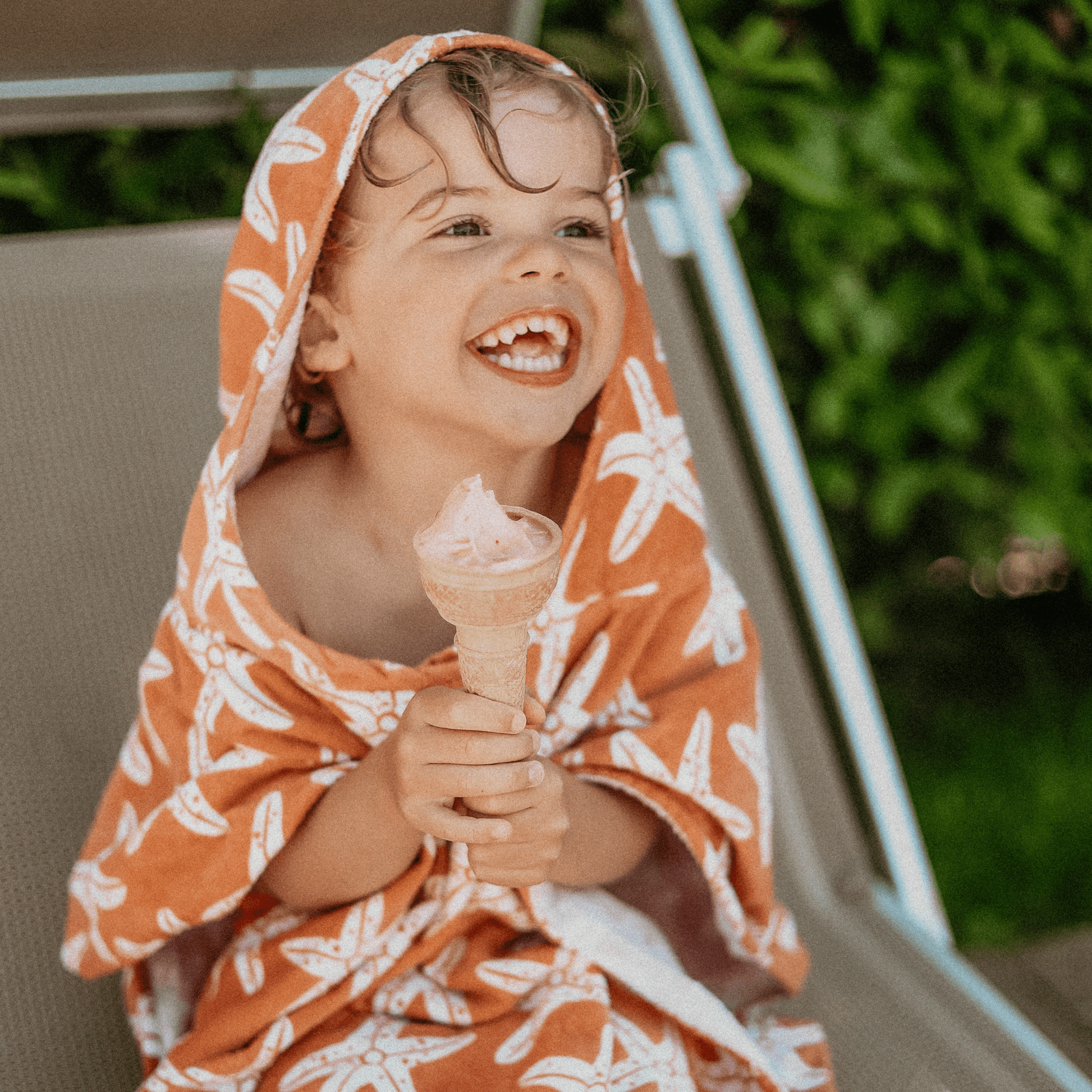 swim-essentials-beach-poncho-seastar-wholesale-7