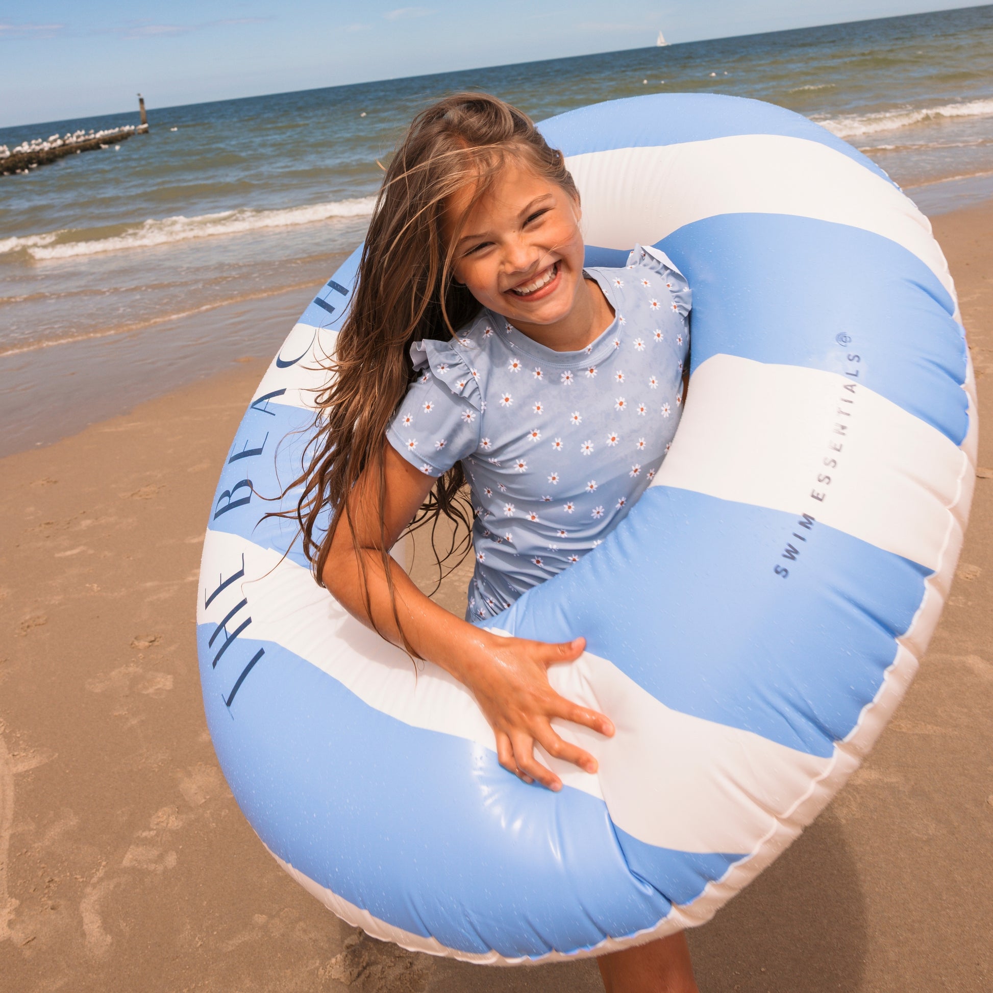 swim-essentials-swim-ring-white-blue-wholesale-3