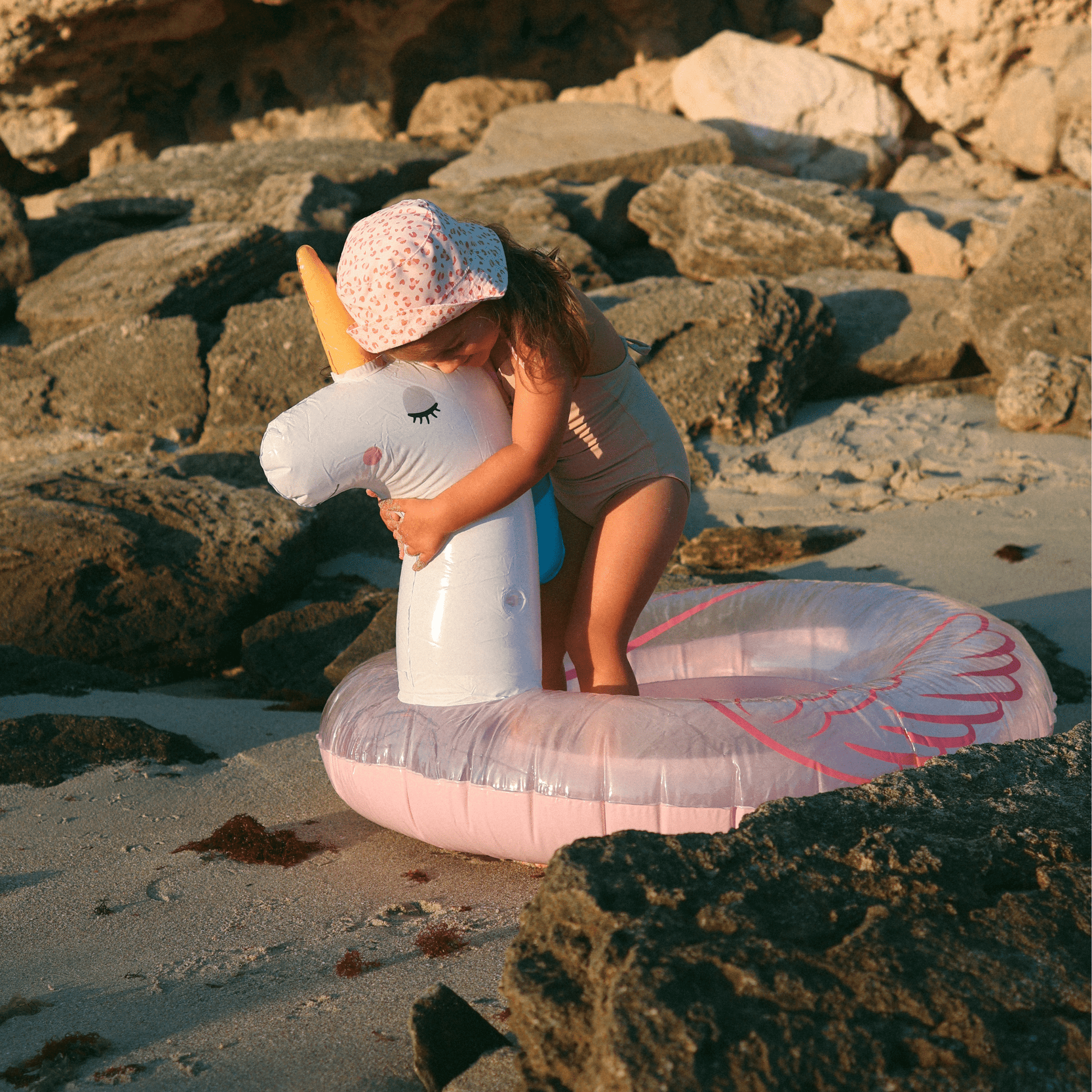 swim-essentials-dreamscape-unicorn-pink-white-wholesale-4