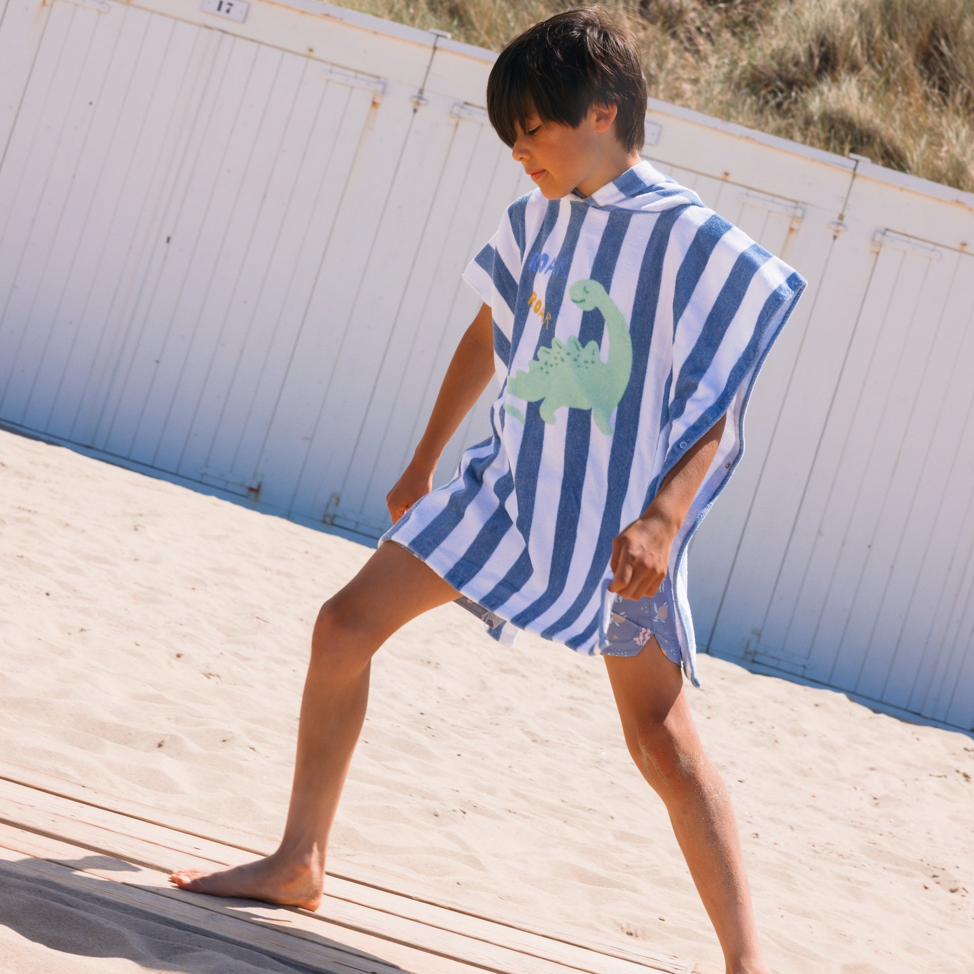Poncho-dino-swim-essentials-7
