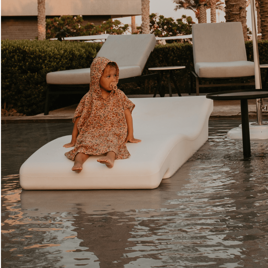 swim-essentials-beach-poncho-blossom-wholesale-3