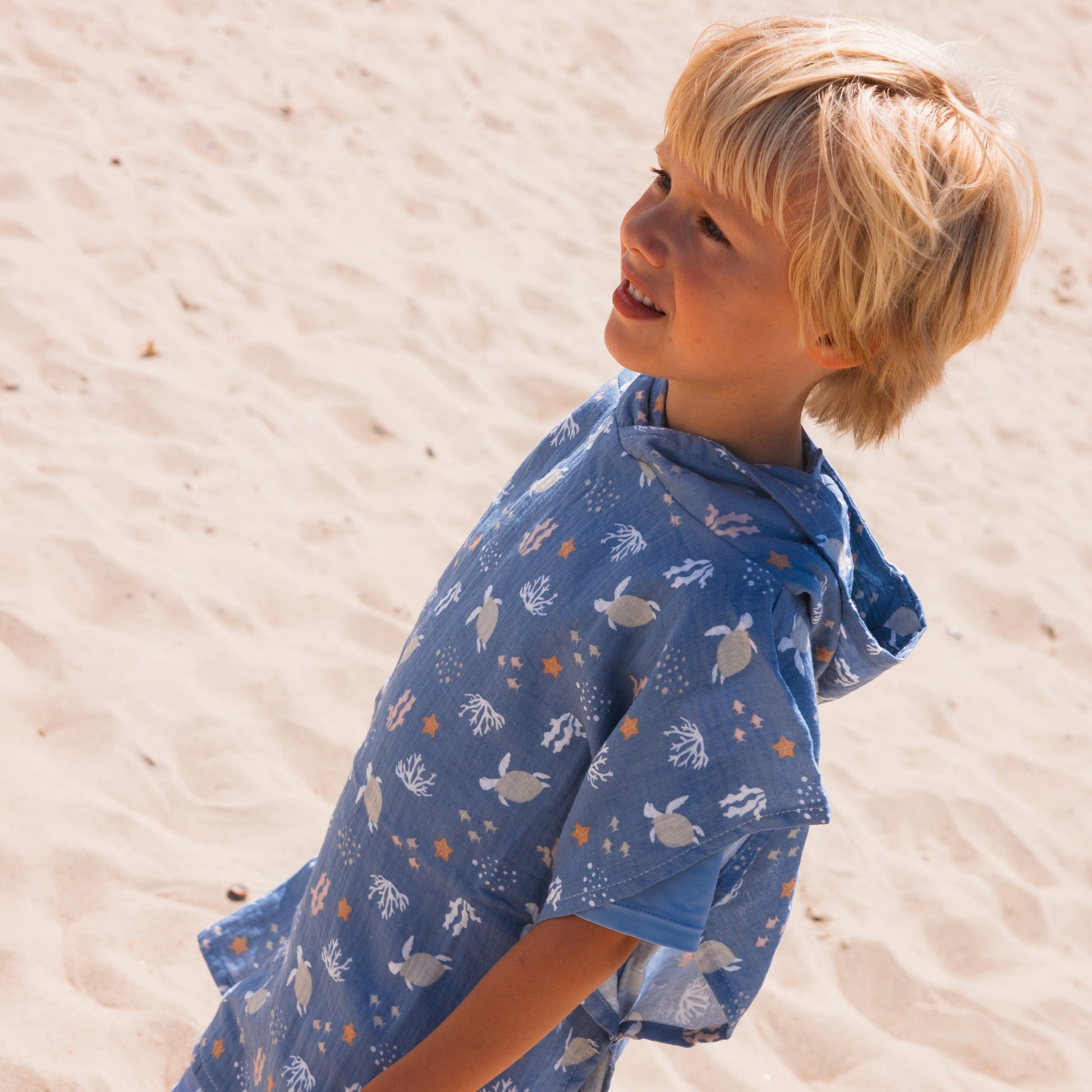 Coralblis-swim-essentials-poncho-8