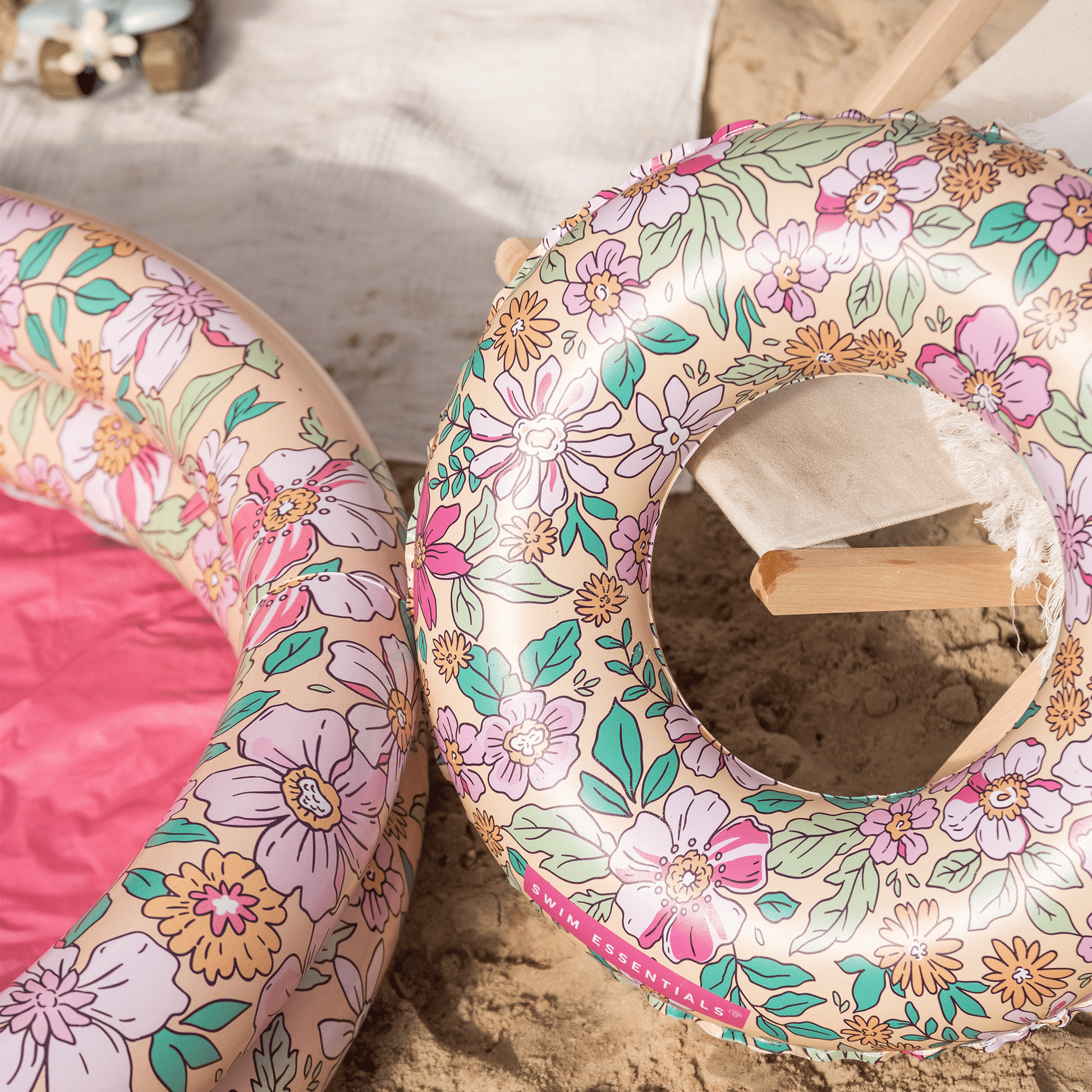 swim-essentials-swim-ring-90-cm-blossom-wholesale-3