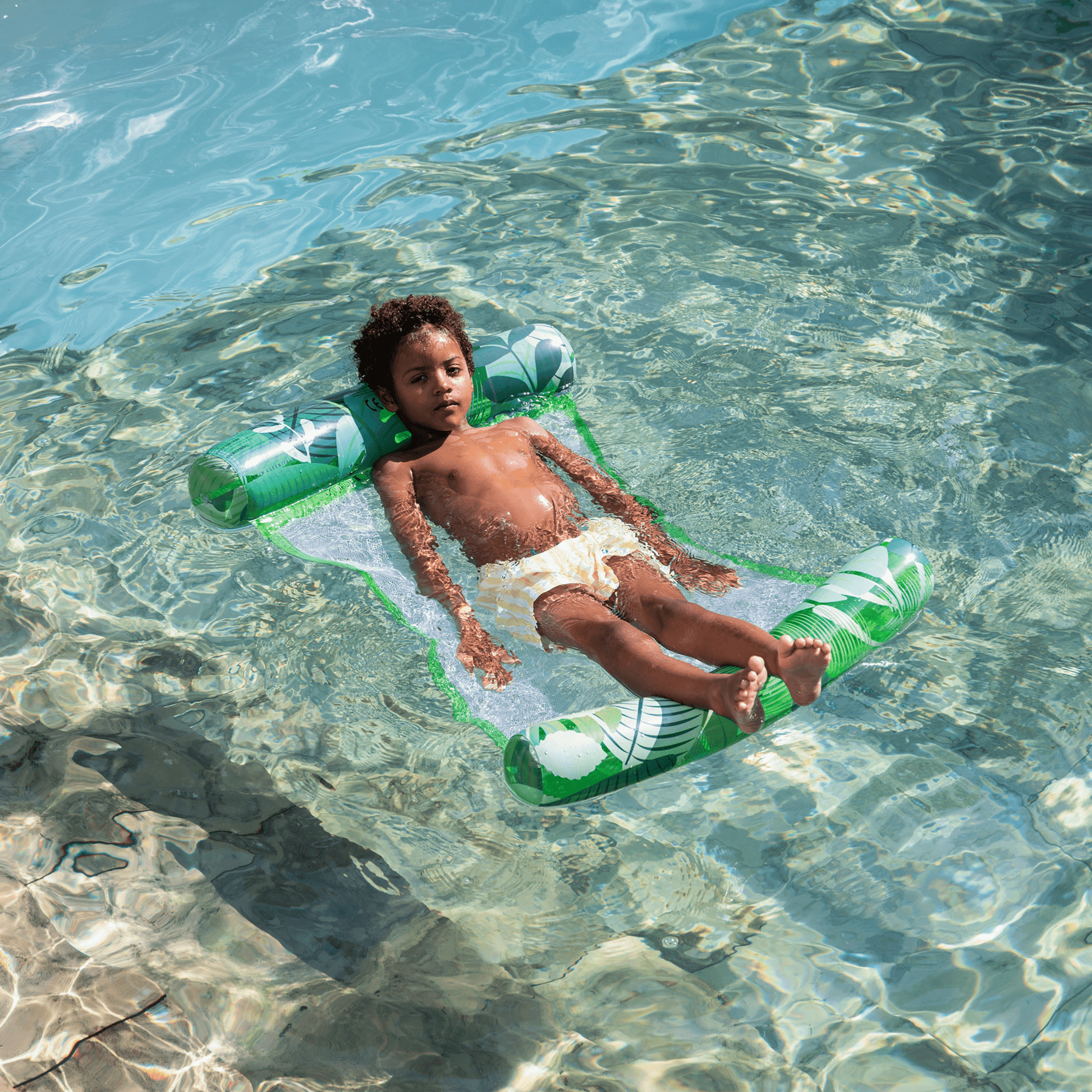 swim-essentials-water-hammock-tropic-dream-green-wholesale-4