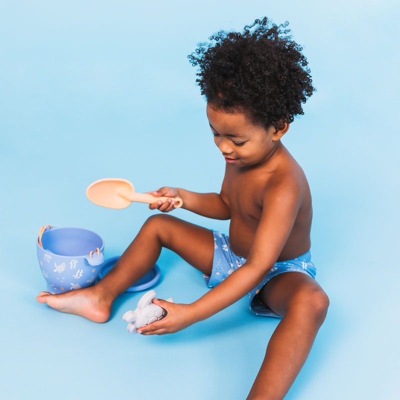 Beach-play-set-Dino-swim-essentials-1