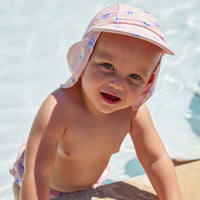 Suncap-blackberry-Swim-essentials-2