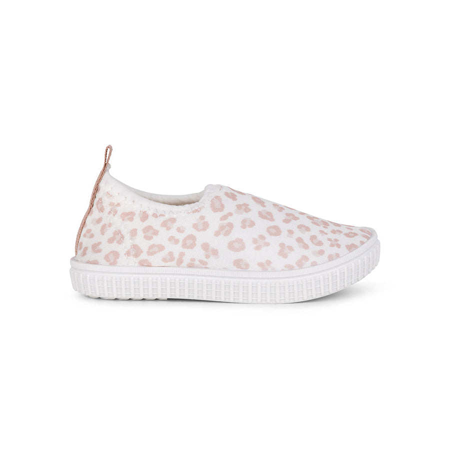 swim-essentials-watershoes-beige-leopard-wholesale-1