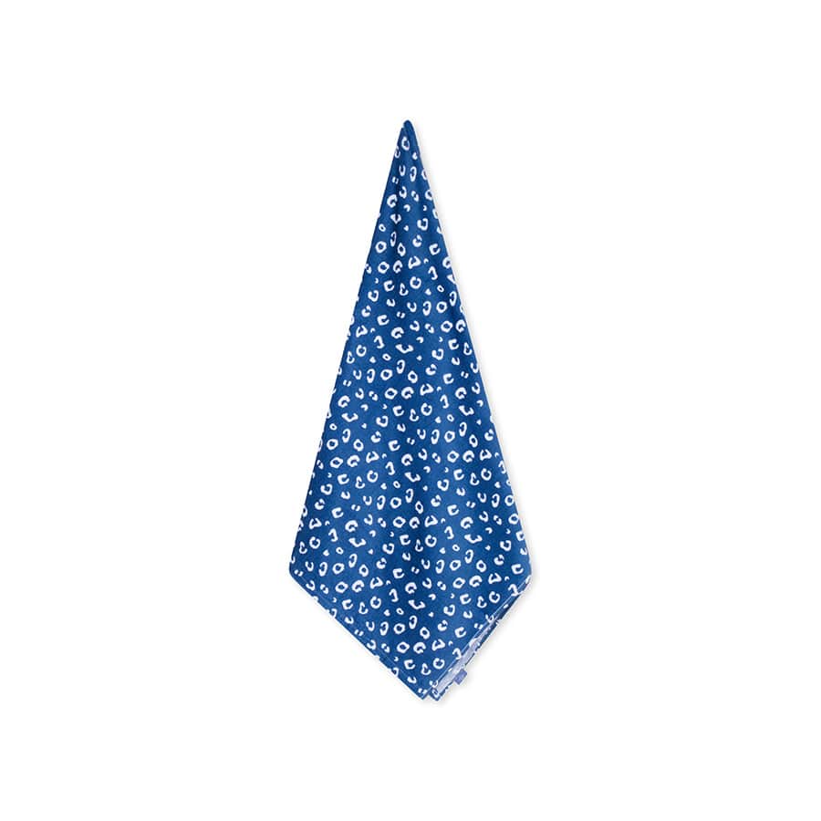 swim-essentials-beach-towel-microfiber-blue-leopard-wholesale-4