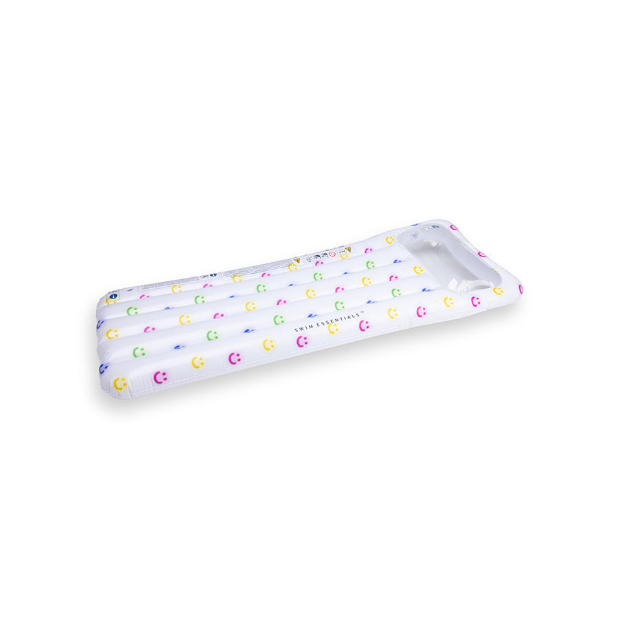 swim-essentials-pool-float-smile-wholesale-2
