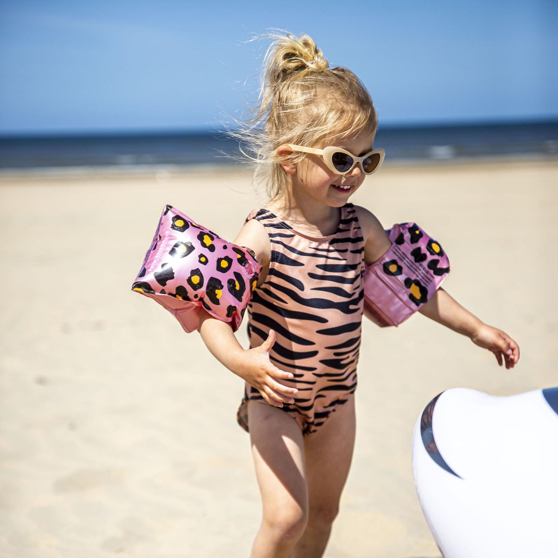 swim-essentials-safari-chique-swim-armbands-wholesale-4
