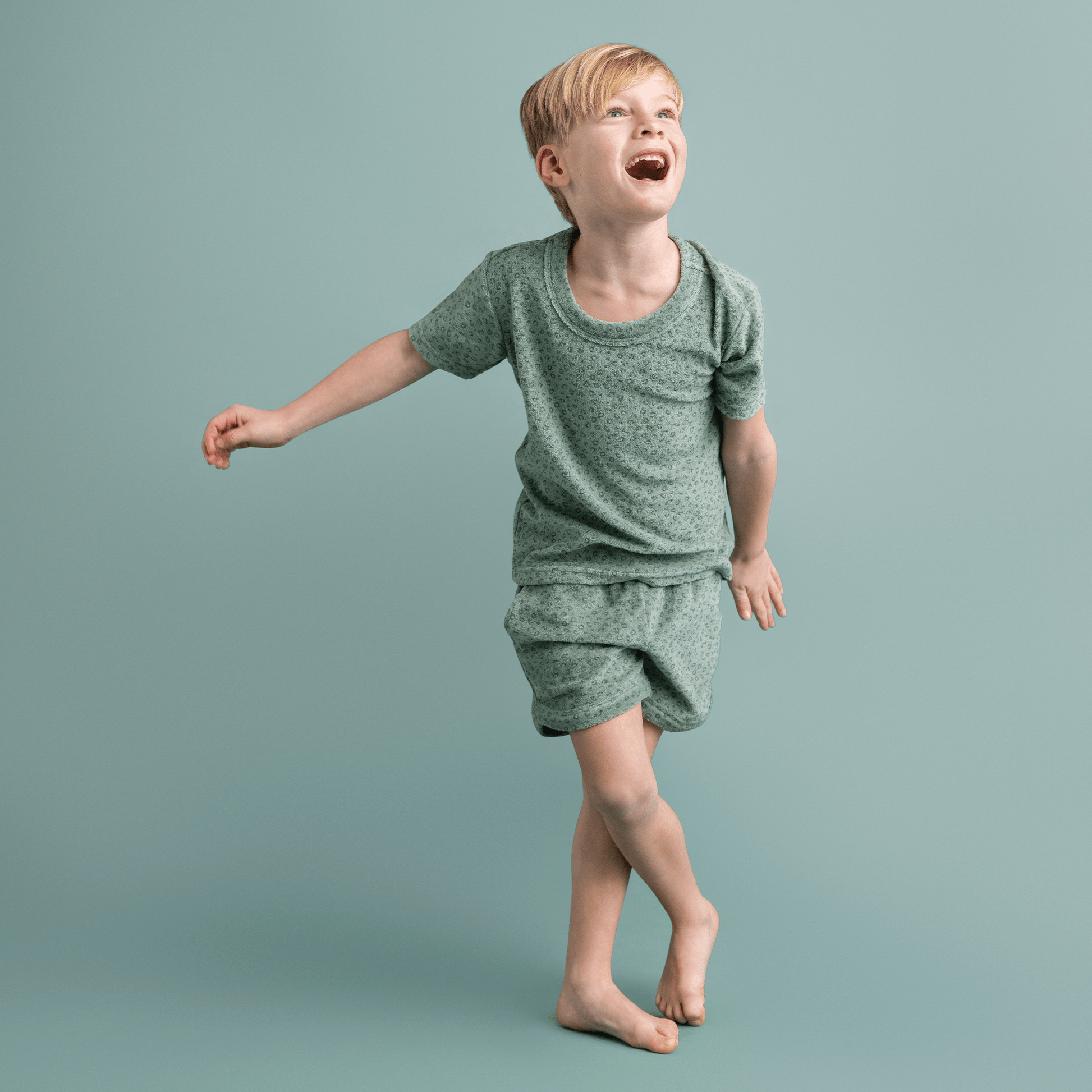 swim-essentials-green-leopard-boys-beach-set-terry-wholesale-4
