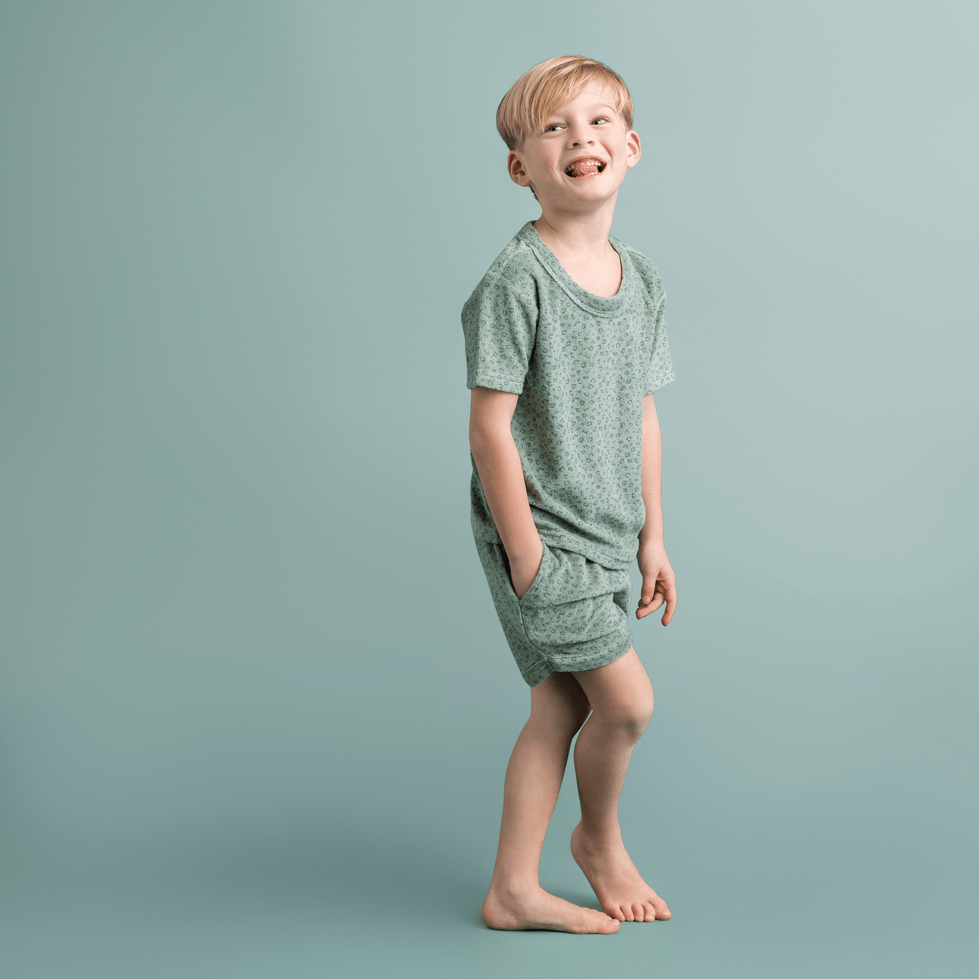 swim-essentials-green-leopard-boys-beach-set-terry-wholesale-5