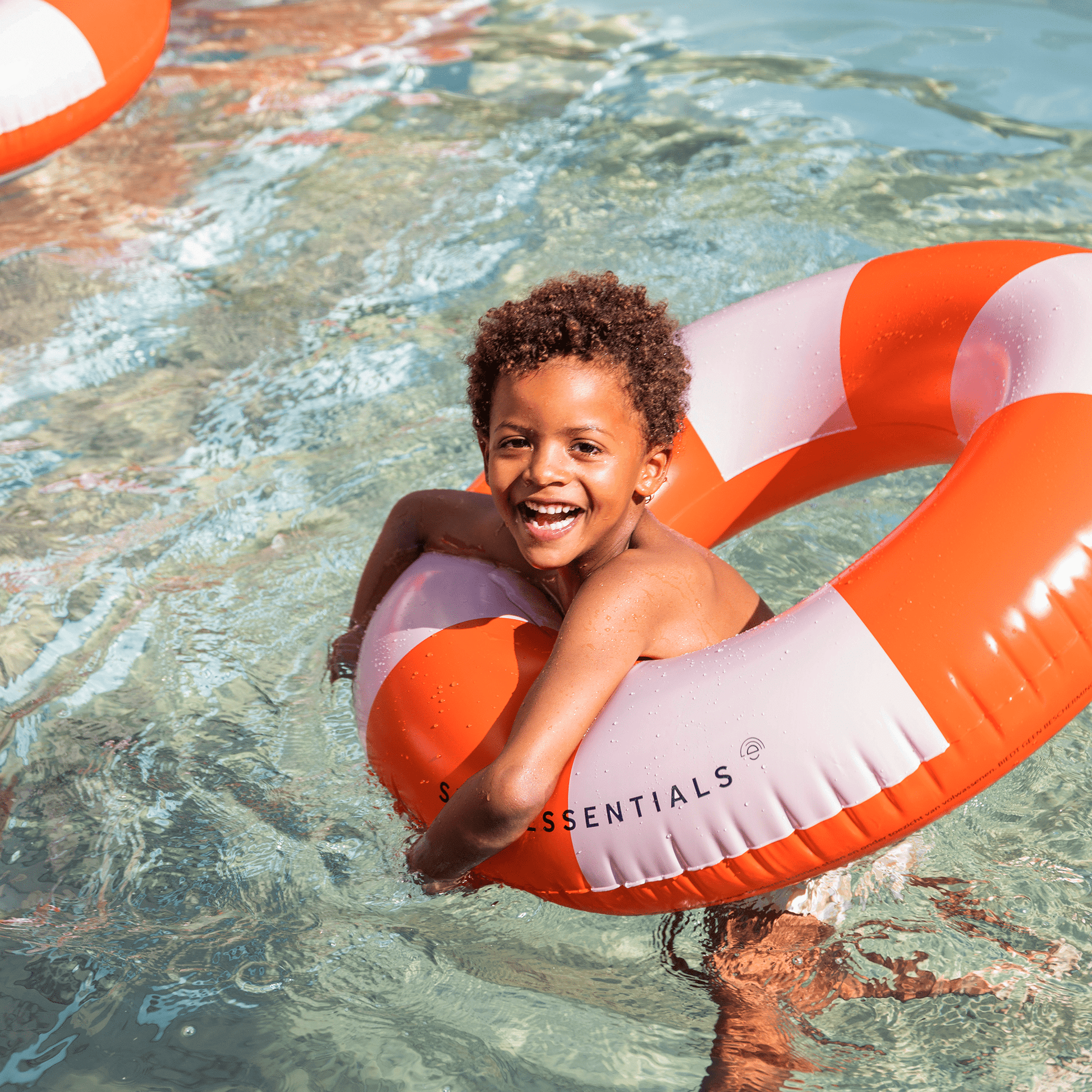 swim-essentials-swim-ring-90-cm-red-white-wholesale-3