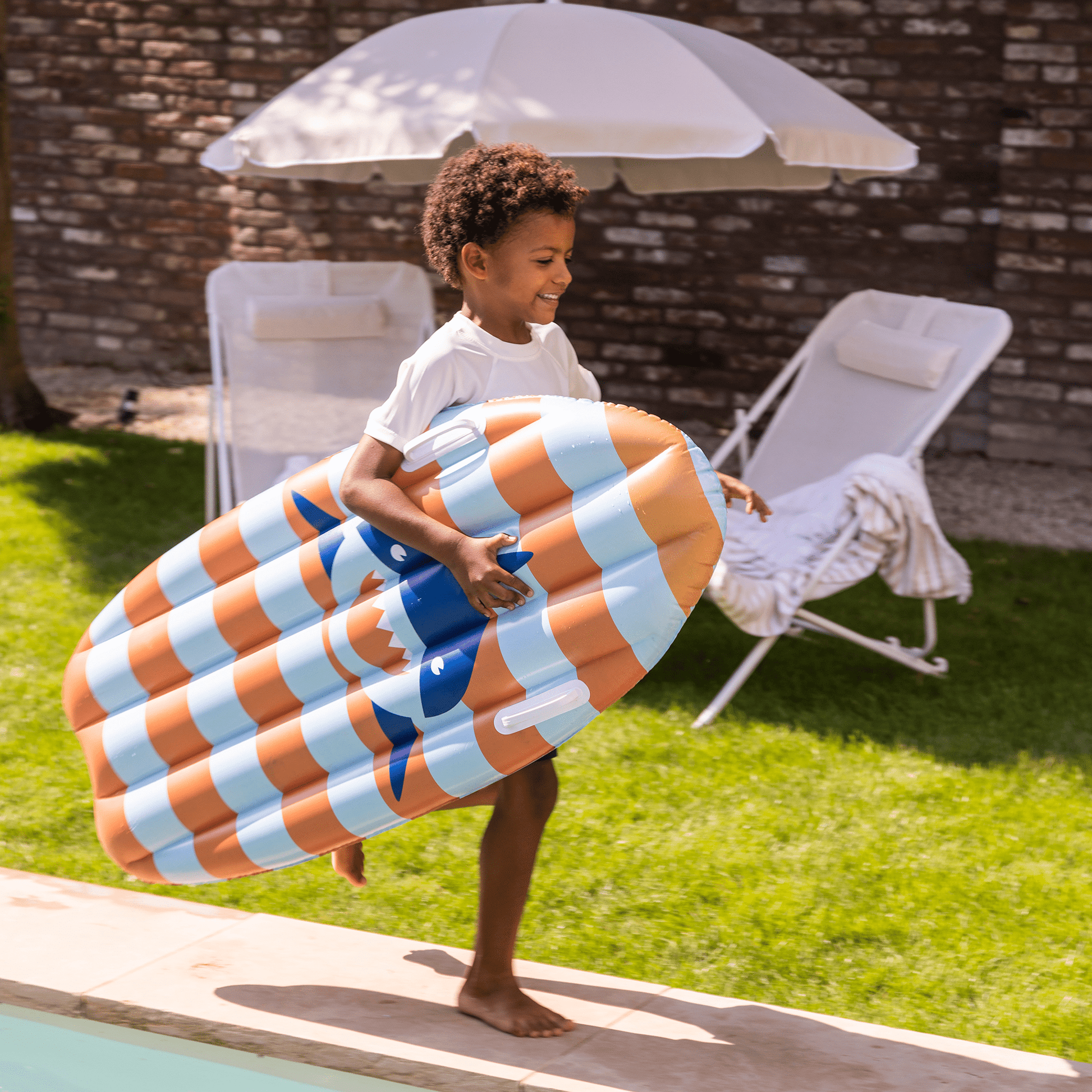 swim-essentials-surfboard-shark-blue-orange-wholesale-3