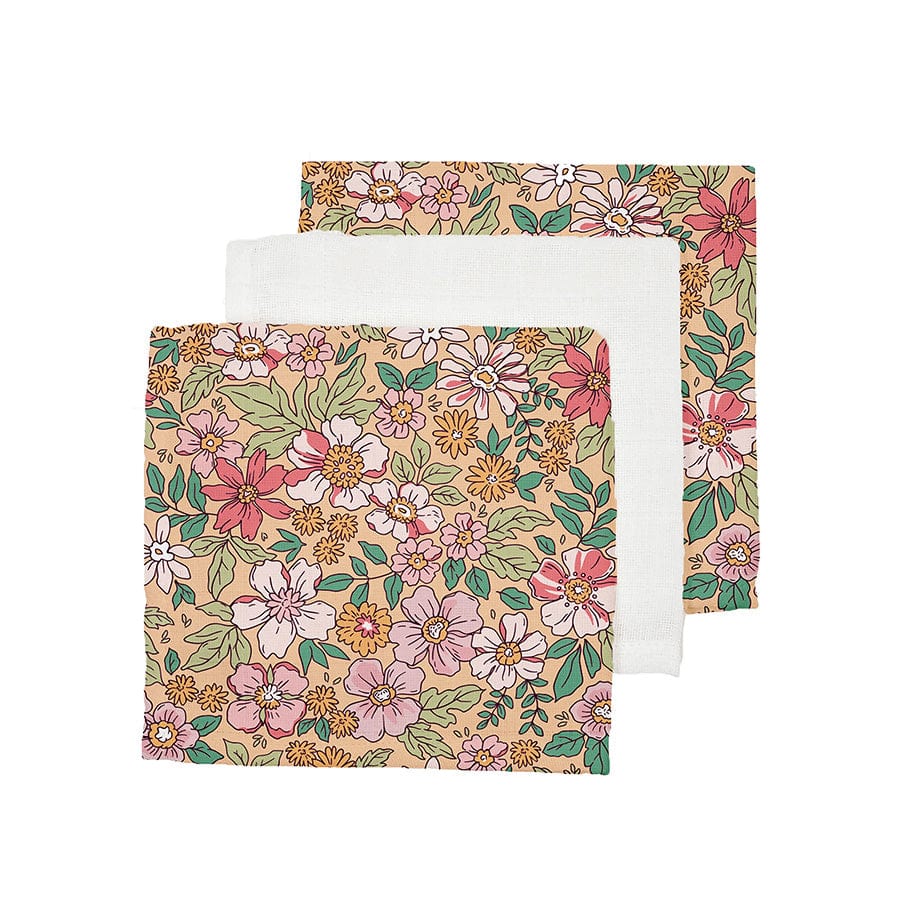 swim-essentials-hydrophilic-towel-blossom-wholesale-1