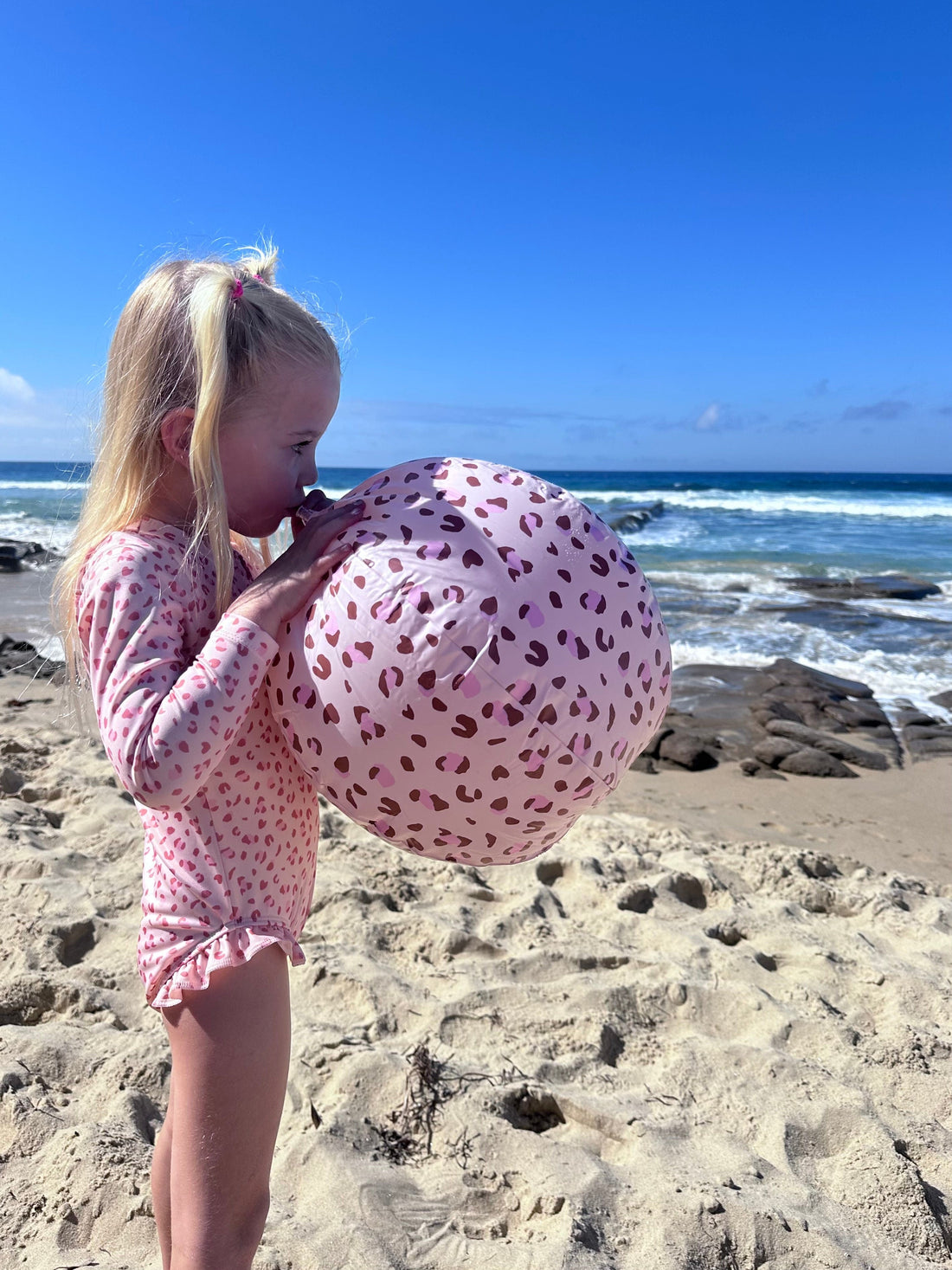 swim-essentials-beach-ball-51-cm-old-pink-leopard-wholesale-2